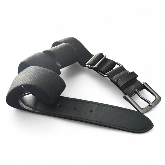 Nike Men's Belt in Black and Silver - Picture 8 of 10